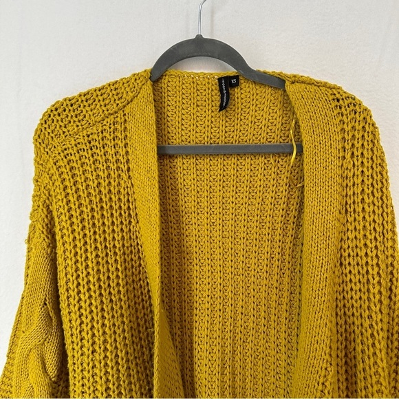 Moon & Madison Cable Knit Cardigan Womans Size XS Mustard Yellow - Picture 2 of 10